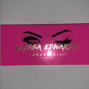 Authentic ABH x Alyssa Edwards Palette